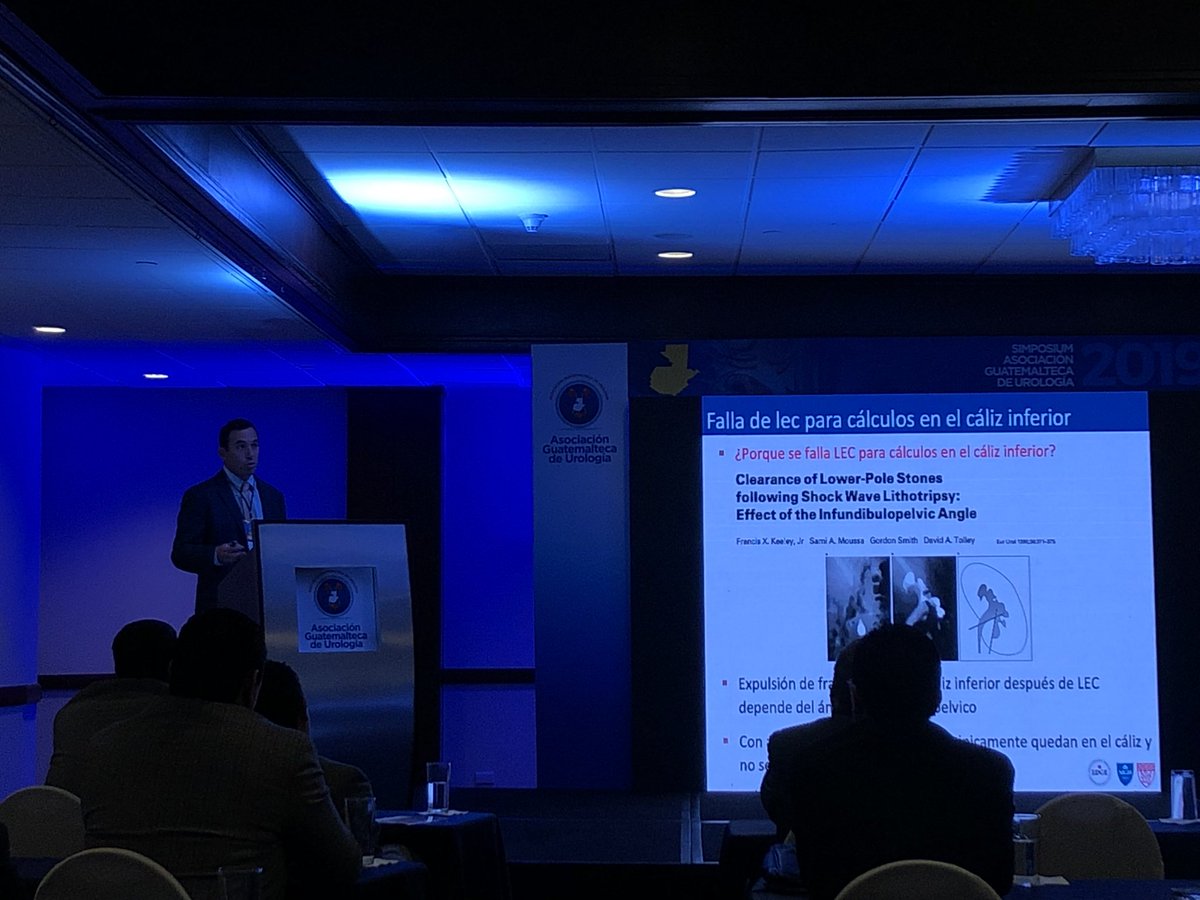 Dr. Brian Eisner presentando sobre técnicas avanzadas en ureteroscopia flexible. Simposio de las Sociedad Guatemalteca de Urologia. <a href="/BEkidneystone/">Brian Eisner</a> #rirs #Endouro