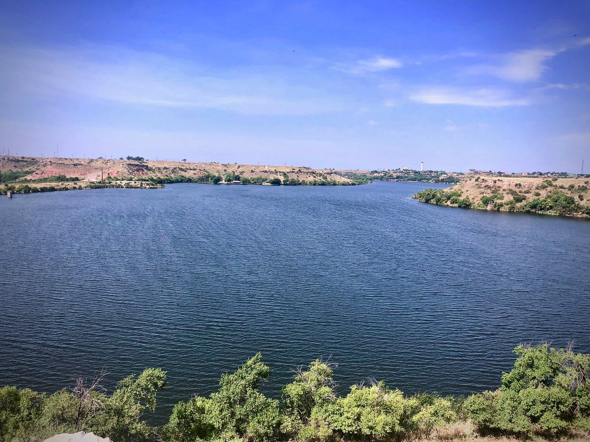 BuffaloSpringsL's tweet photo. The lake is looking beautiful today! Come on out on this much needed Friday and sit back and relax. 🌞😎🎣 #lakelife #relax #buffalospringslake #fishing #boating #lubbock #thingstodoinlubbock #southplains https://t.co/K7CmieUypW