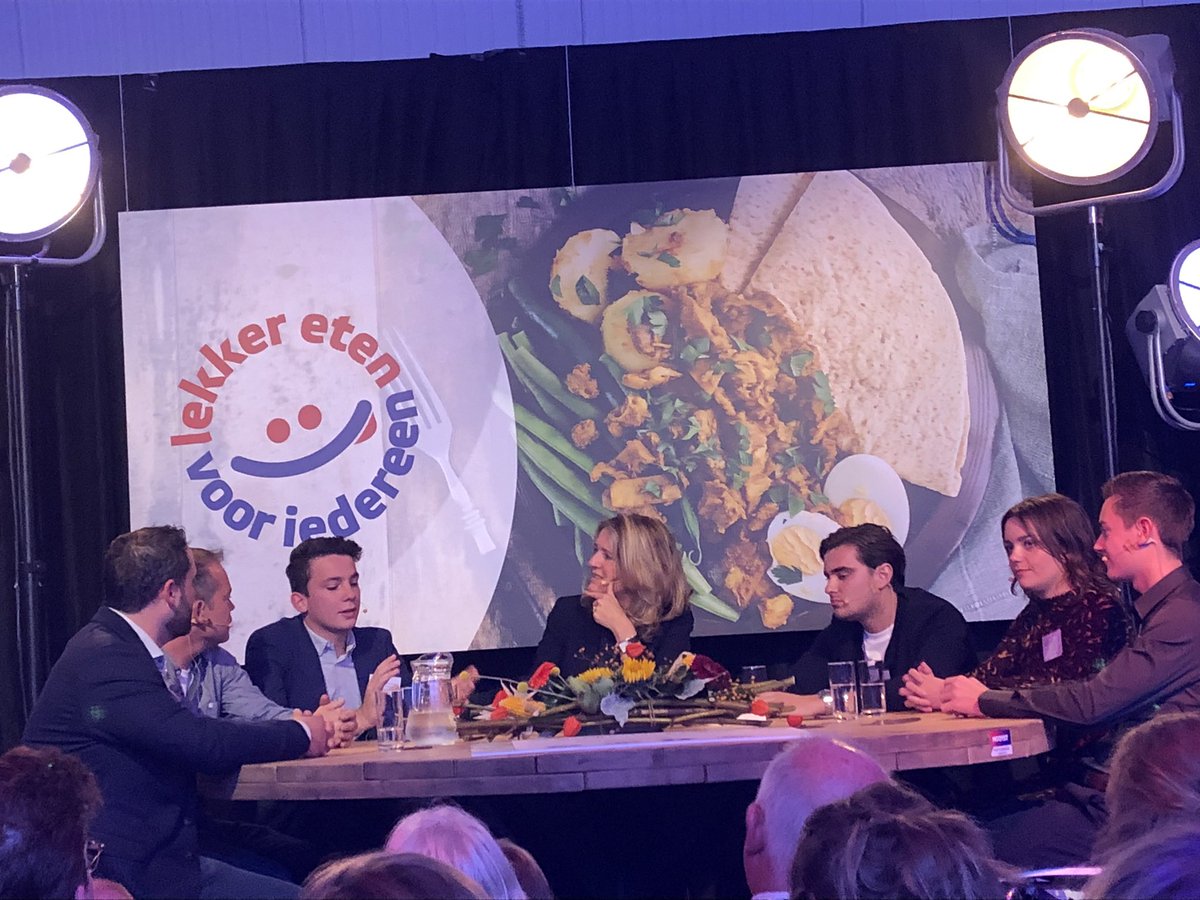 AgriContent's tweet photo. Geweldig de volgende generatie! @KuijpersKip #houbensteyn #lekkeretenvooriedereen #passie #trots https://t.co/ihHzA9i8JG