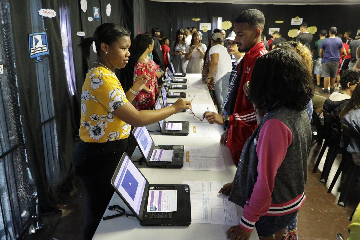 RLabs's tweet photo. What an amazing 3 days it was with 350 Young People from different Communities coming together and learning about Artificial Intelligence, Animation, Robotics and Coding.
#MakingHOPEContagious
#NxtGenBootcamp
#FutureFit https://t.co/BCoWLM41PJ