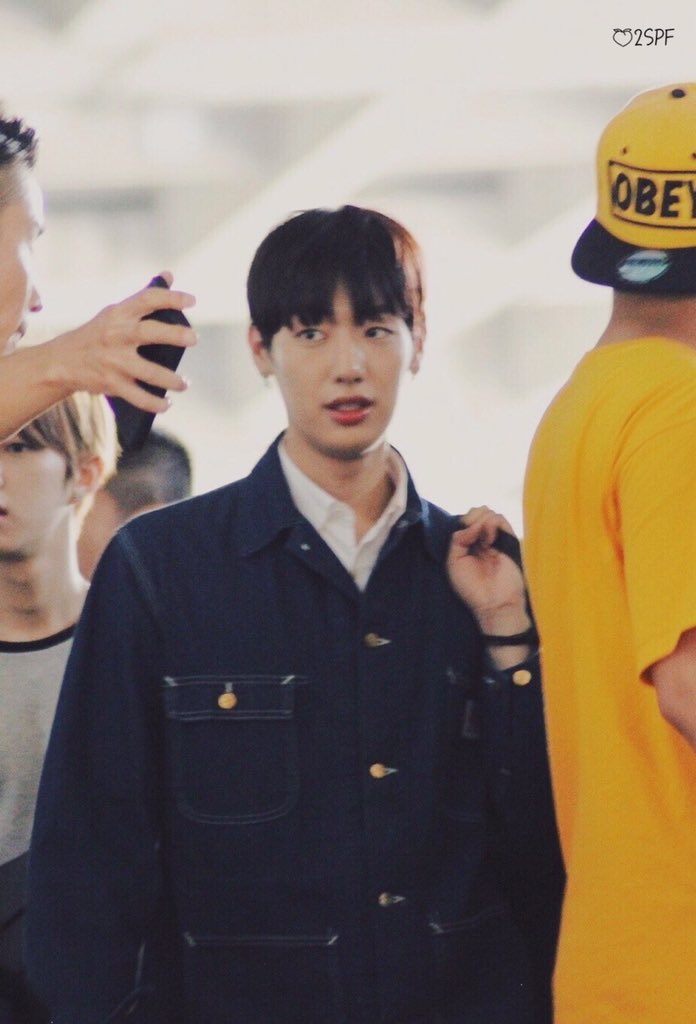 2SPFGALLERY's tweet photo. 🍑☀️
#KCON2019THAILAND
#WelcomeGoldenChildtoThailand
. I eventually know his name, Youngtaek and he's one of main rappers. OMG~ he's such a good-looking person.😍✨

190927
#Golden_Child #골든차일드 #YOUNGTAEK #손영택 #영택 #태그 https://t.co/UPg4a0WzjP
