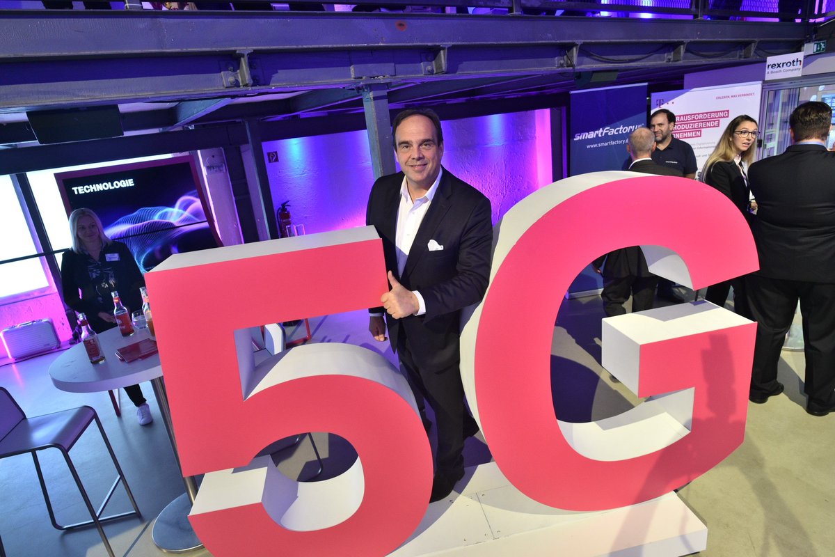 Man ist sich einig: #5G ist die Zukunft. Im besten Netz. Heute zu Gast auf der "5Germany" in #Berlin - die Anwenderkonferenz zu 5G. Mit #dabei: Unser CEO Tim Höttges, Verkehrsminister Andreas Scheuer und viele weitere Vertreter der deutschen Wirtschaft. #5G <a href="/handelsblatt/">Handelsblatt</a> #speed