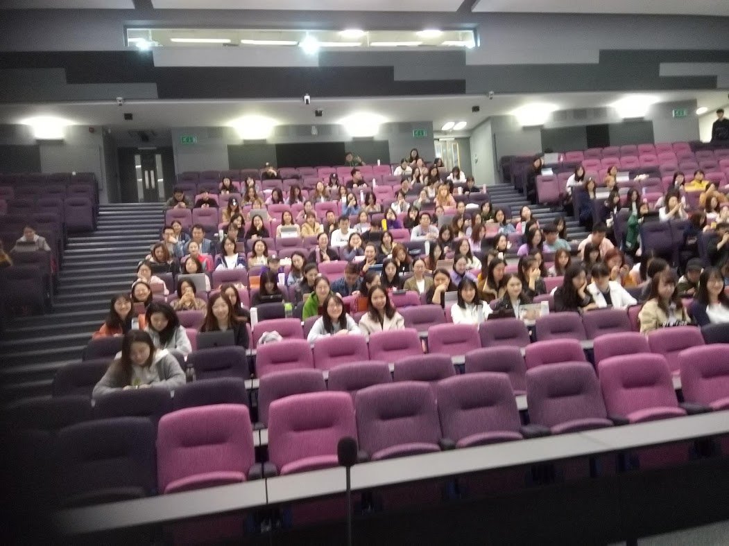 peterfenn99's tweet photo. welcome to #mace60062 170 students https://t.co/p6iQanK9n9