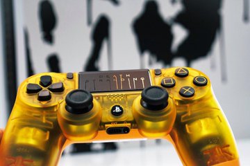 View image on Twitter