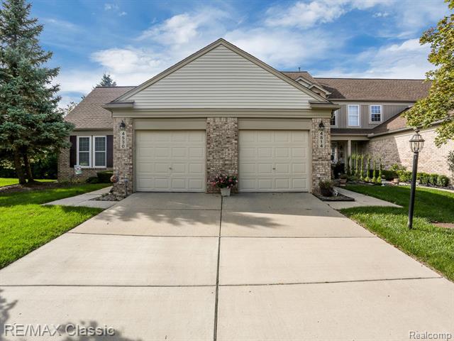 josephwmorrison's tweet photo. I am looking for a buyer on 4514 Hunters Circle #CantonTwp #MI  #realestate https://t.co/7JFcGWpF1v https://t.co/WvIMqP09nM
