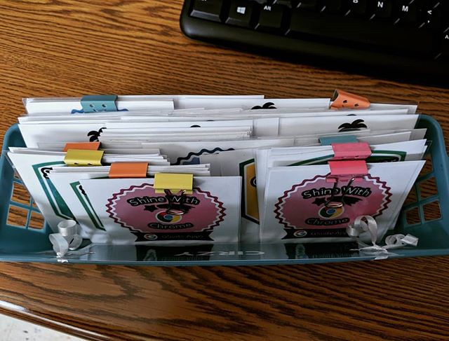 Cirzy_EdTech's tweet photo. Look at all of the badges I have to deliver! ๐ฅฐ๐ฅฐ๐ฅฐ #cfbdls #dlsedventures #CFBeTheException #cfbisd #GameOnCFB #digitallearning
๐ธ https://t.co/RGwldUkVC3 via https://t.co/XizhpvUKeG https://t.co/w1976DlZPb