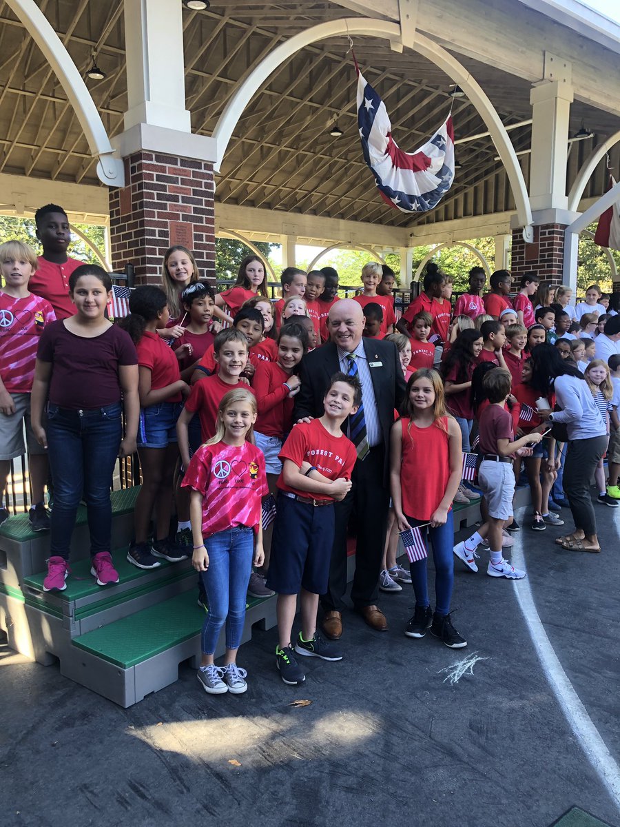 dawnerscott's tweet photo. Superintendent @MichaelPoore1 with @FPRangersPTA students amid @lrsd controversy https://t.co/Jjkuu2Spcd