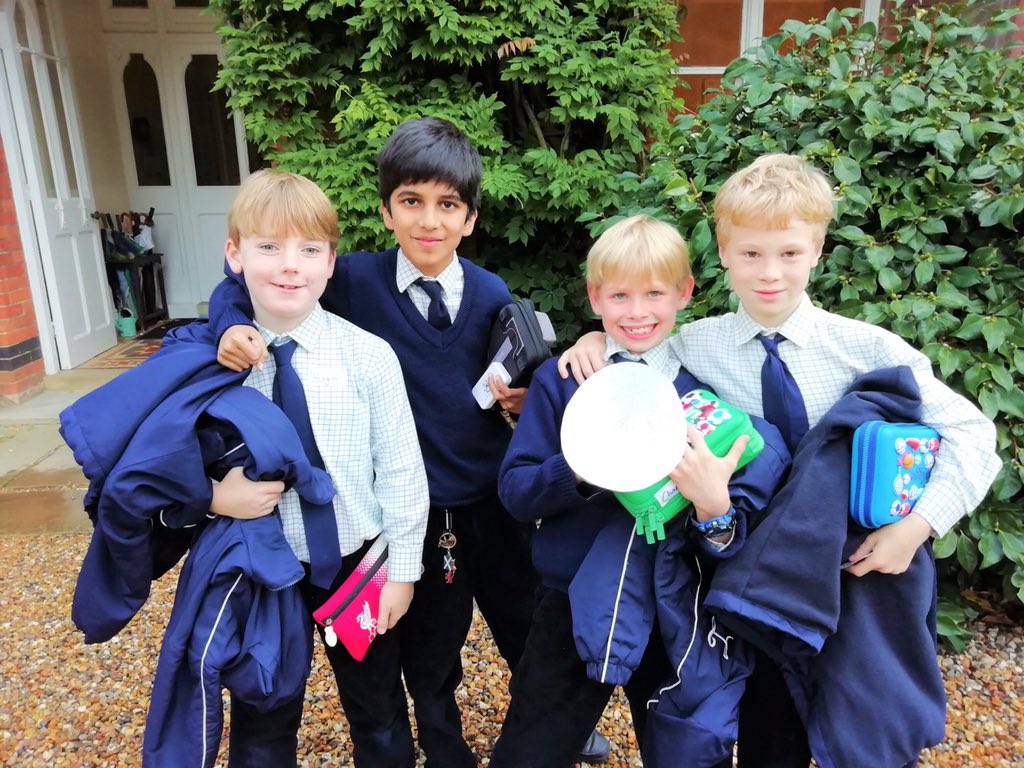 _Ludgrove's tweet image. A crack team of young scientists from the IVs donned goggles to pit its wits against 26 other teams in the Prep Schools Science Challenge @BradfieldCol. Well done boys for a great performance! #sciencecompetition #schoolscience  #scienceexperimentsforkids