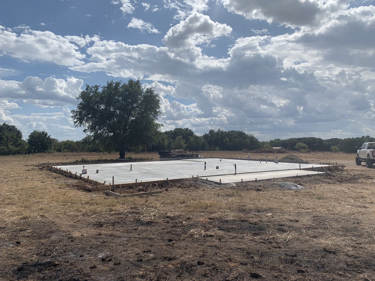 Tunnell_Hayden's tweet photo. Concrete slab✅ framing will begin next week! #FoxHollow #SpecHomes #HomeBuilder https://t.co/eBER7wxS5v