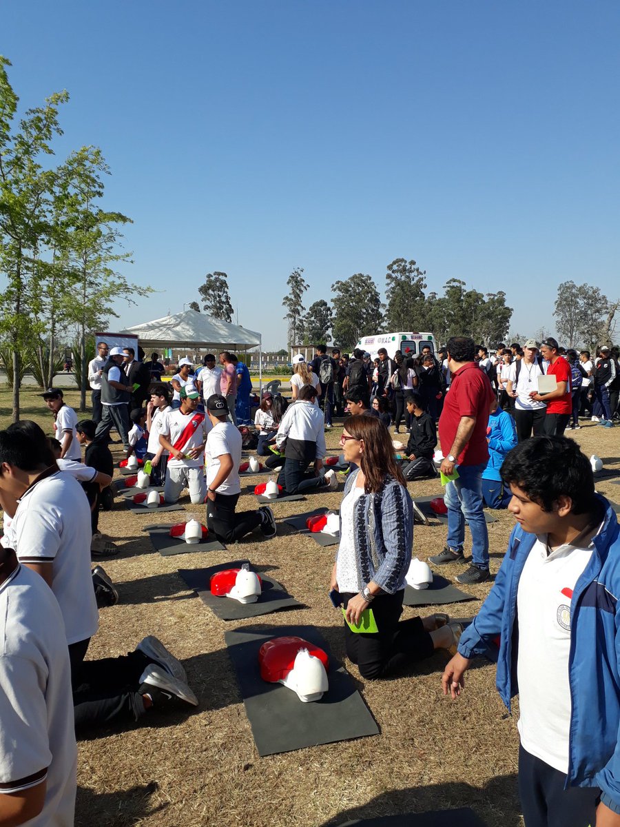 MartaMariaMerlo's tweet photo. Hoy acompañe a la Ministra de Educación, en el Parque Bicentenario. Más de 500 alumnos de Secundaria de zona norte de Salta, en una jornada de capacitación en RCP y vida saludable.
#saltatransformaescuelas
#diamundialdelcorazon
#entornossaludables https://t.co/mE29rWTgDx