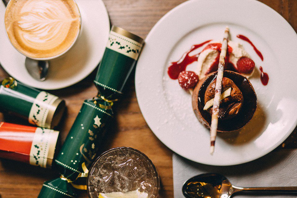 TheInnOnTheMile's tweet photo. The Inn on the Mile is a magical place to host your celebrations this festive season. Add a little fizz this festive season! Book a midweek Christmas party before 30th September and enjoy a glass of prosecco per person on us! To find out more or to book call us on 0131 556 9940. https://t.co/MygXojNvmc