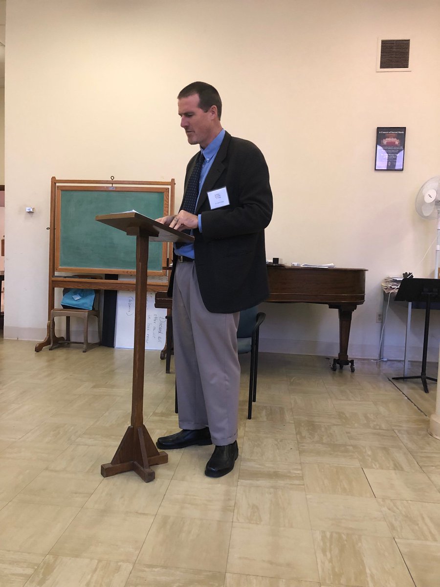 timothypomalley's tweet photo. Dr. Andrew Dinan from @avemariauniv on family and poetry at @LiturgySociety. #SCL19 https://t.co/plipomHidf
