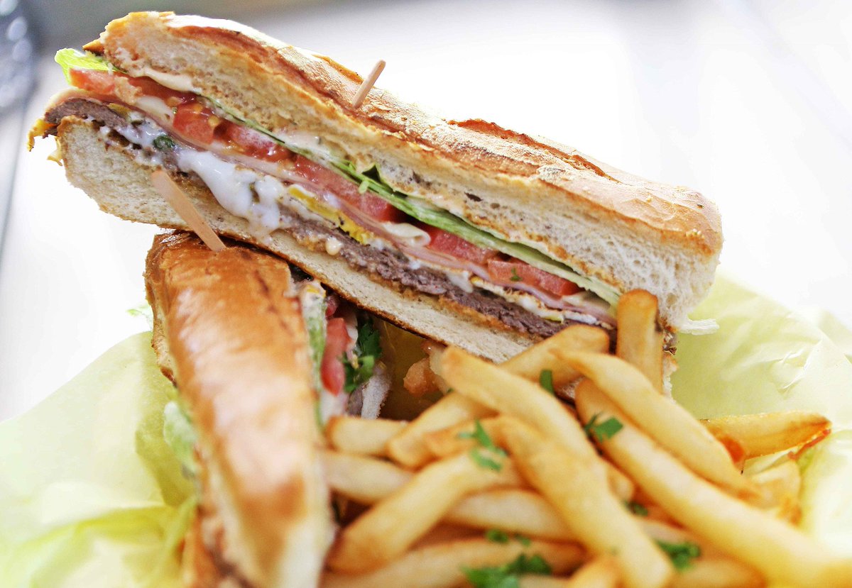 TGIF ON OUR WAY TO LUNCH! 
🚚📍11-2PM in CULVER CITY at 3535 Hayden Ave
.
.
You made it through the week reward yourself w/ a delicious Argentine feast!