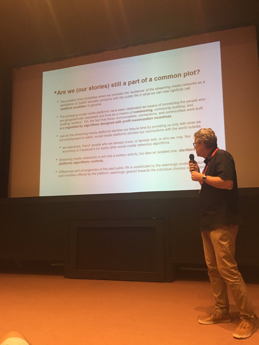 FeedZineSocial's tweet image. Andreas Treske dissects the effect of Netflix on narratives &amp;amp; audiences: “I don’t want to say it’s negative. I just want to say it’s different.” 

#videovortex @SpazjuKreattiv