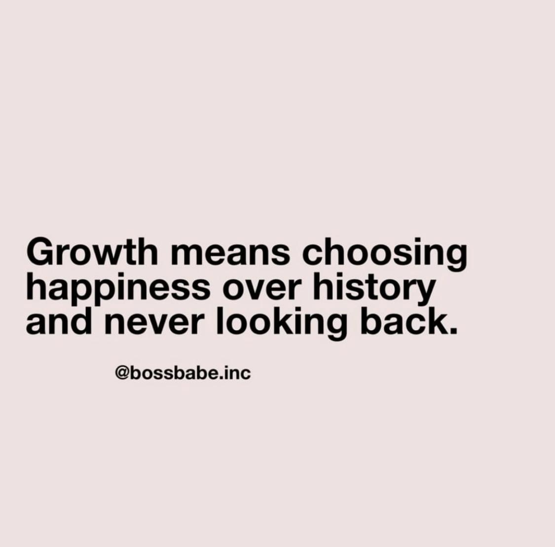 Besoulpowered's tweet photo. Keep your eyes on where you’re going, and never look back. #Mood via @bossbabe.inc on Instagram. #SoulPowered #bossbabe https://t.co/lSfZEfYU6N