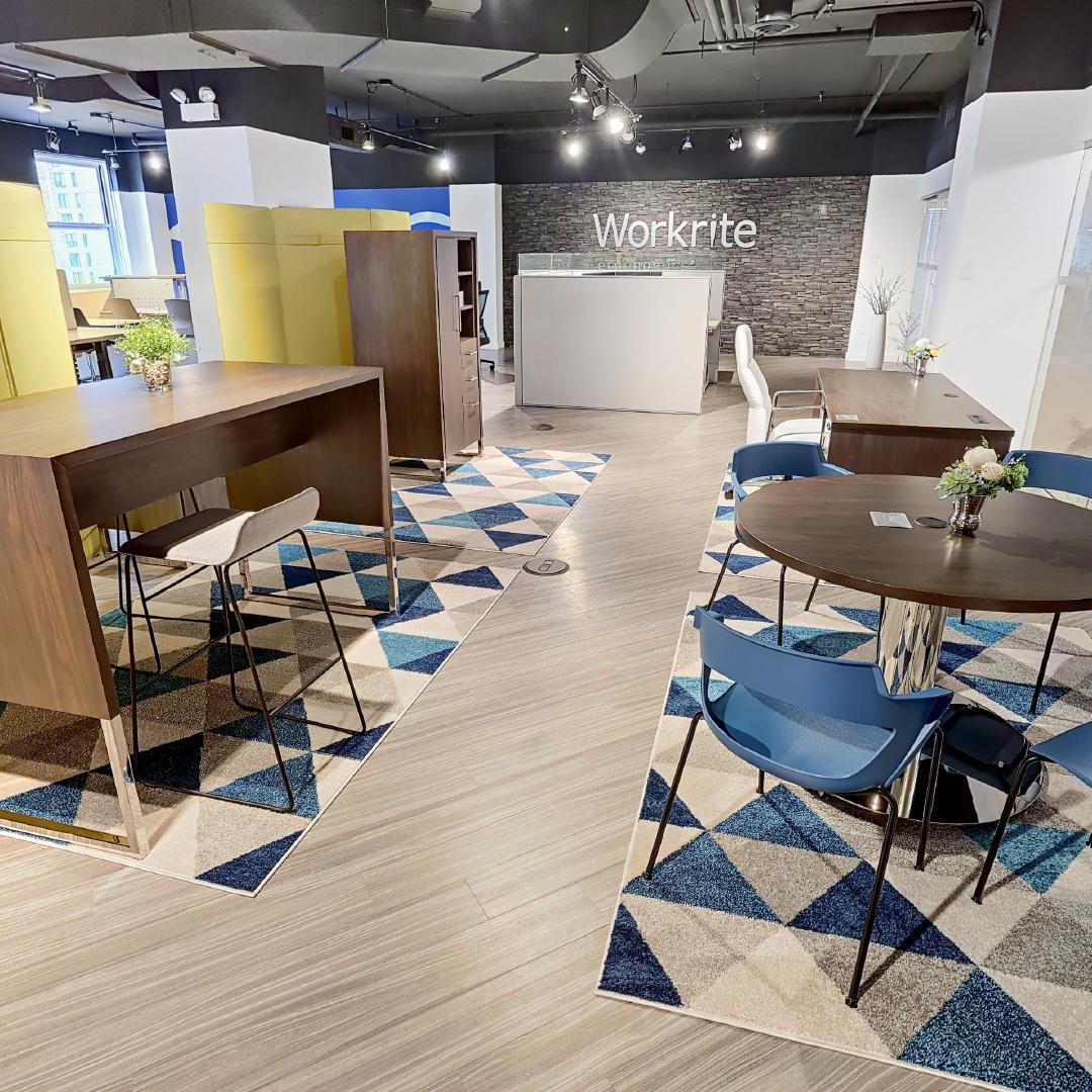 WorkriteErgo's tweet image. #WorkRedefined with collaborative office environments like small meeting areas, huddle spaces, and open layouts. 

Discover more office design trends to watch on the blog: workriteergo.com/work-redefined…