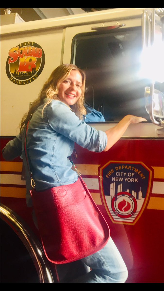 JillHennessy's tweet image. Gonna be running the #Tunnel2Towers @Tunnel2Towers #StephenSiller run this Sunday for all the first-responders, families, service people &amp;amp; #Squad18 !! Thanks Capt. Dan!! Kudos 2 organizers &amp;amp; all showing the LOVE!! ❤️👍🏽