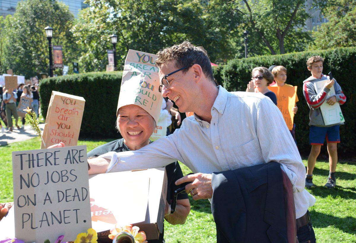 AndrewCash's tweet photo. Incredible day at #ClimateStrikeCanada. The climate crisis is the single greatest threat we face, and it's time for Canada to be a leader in the fight against climate change.

https://t.co/eOq5jwiCyh #ClimateStrike #DavenportTO #InItForYou #elxn43 https://t.co/8mBLgsaRTG