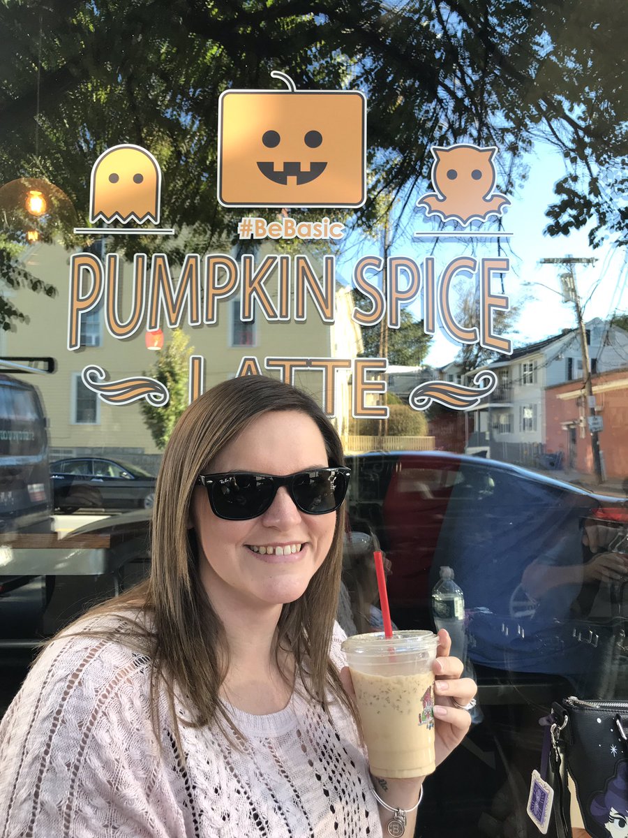 KimmyBlanks's tweet image. #BeBasic #SalemMA #Jaho #PumpkinSpice