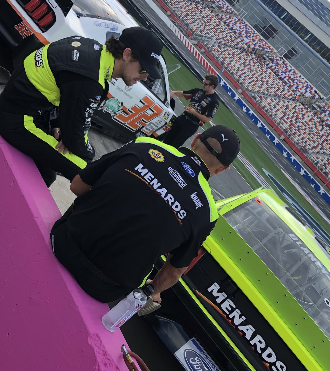 PRNlive's tweet photo. Defending #ROVAL winner @Blaney chats with his team before #LetsBoFast qualifying at @CLTMotorSpdwy. Weβre live at 4:30 p.m. ET! https://t.co/OV4PbLyjPt