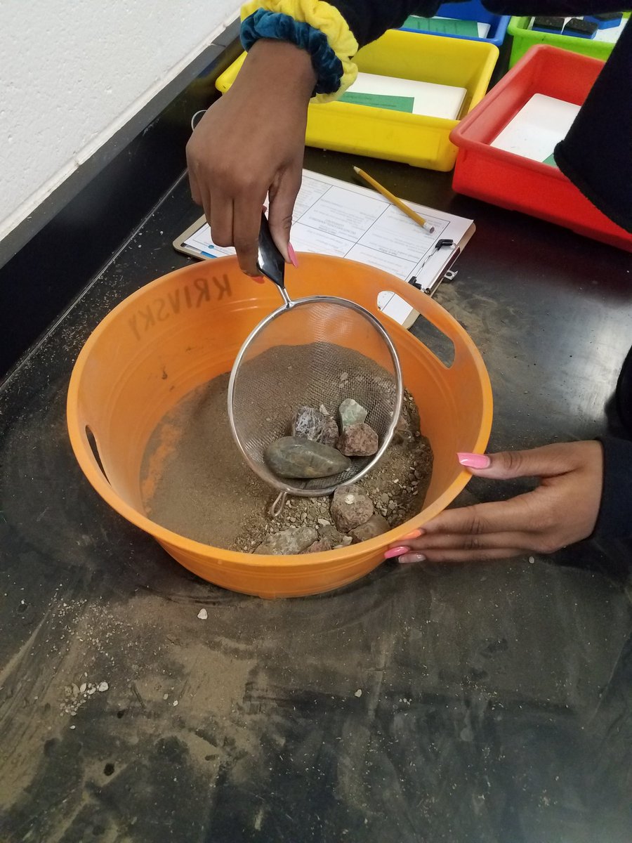 krivskyscience2's tweet photo. #Sci8P13 separating mixtures after a week of labs where gases and precipitates formed and colors and temperature changed made for some great standard aligned connections!! This teacher had fun week!! https://t.co/0yt2opGKNu