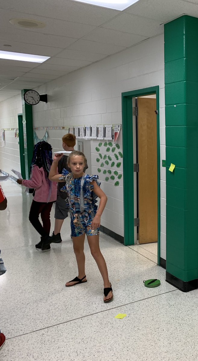 ASFLORENCE1's tweet photo. Ss explored force and motion designing paper airplanes and measuring their distance. We are looking forward the the Airplane Challenge @heatherschweit1 @sericfisher #baysideriseup https://t.co/BronjrVX5c