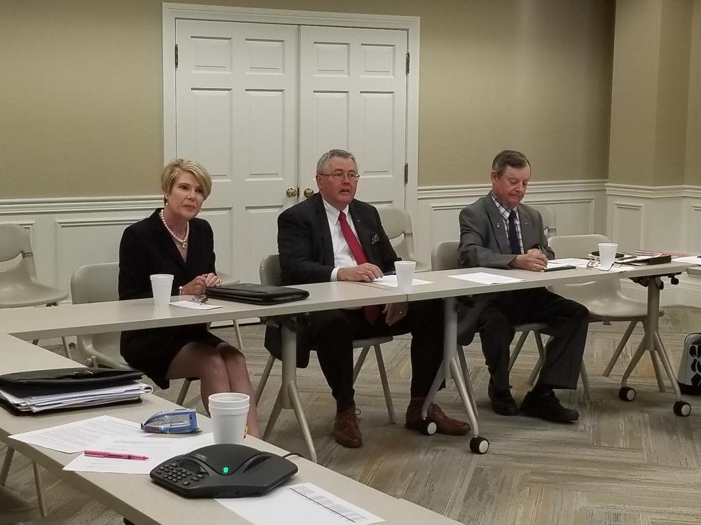 OSBA's tweet photo. @OhioDorothy, Director of the @OhioDeptofAg and a past recipient of the OSBA's Lawyer Legislator award, spoke at today's Agricultural Law Committee meeting. #OSBAExclusive https://t.co/SbPmyFWaC6