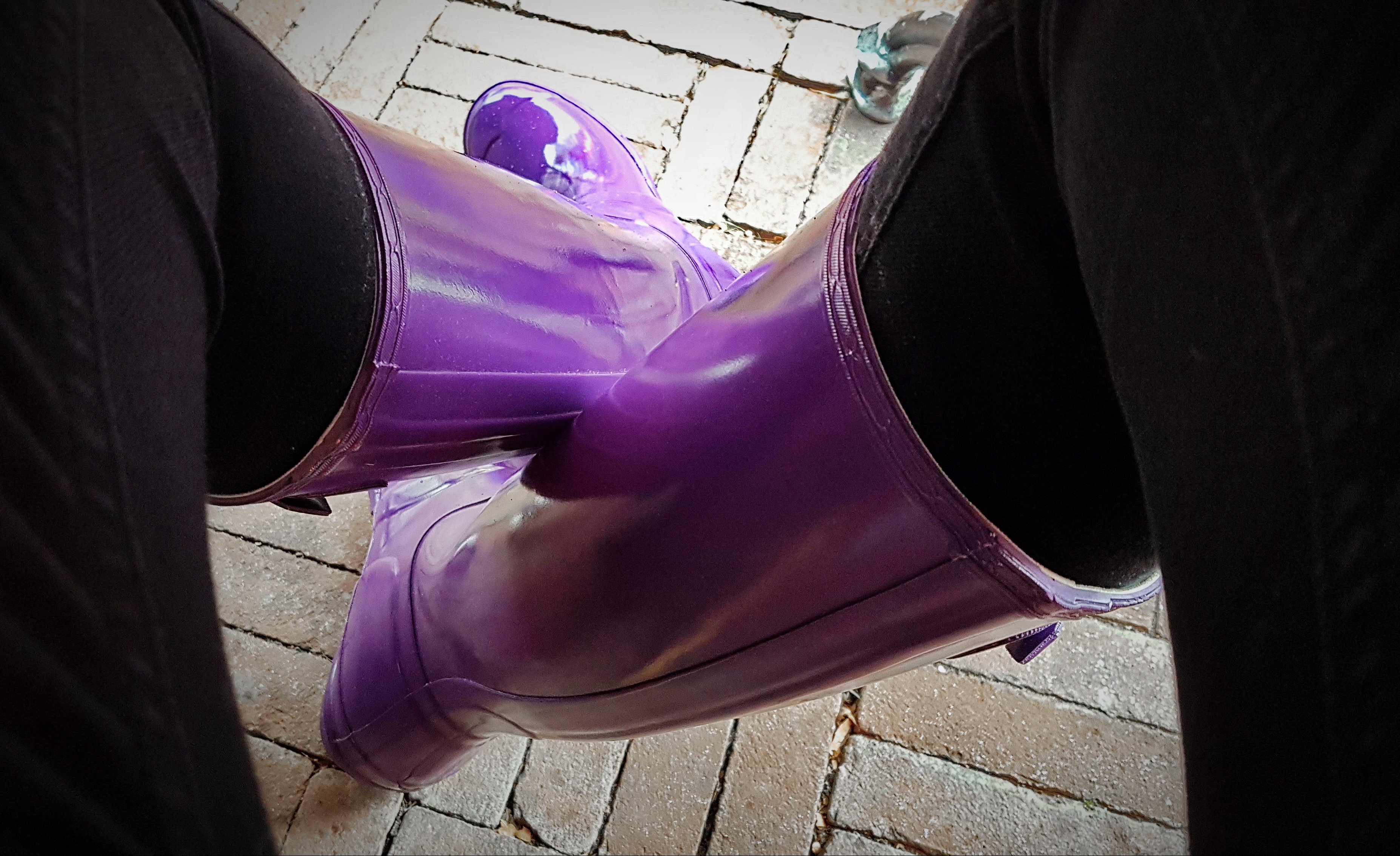 Violet gloss hotsell hunter wellies