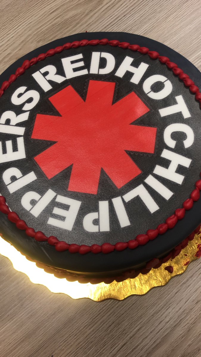 iJanetteCamacho's tweet photo. Today we celebrated our amazing administrator's @kygirl8  birthday.  She was not able to attend her favorite band's concert in California, so we brought the concert to her.  #elitecake @ChiliPeppers  #ChiliPeppers @CGHSFL https://t.co/4wN41FkjnA
