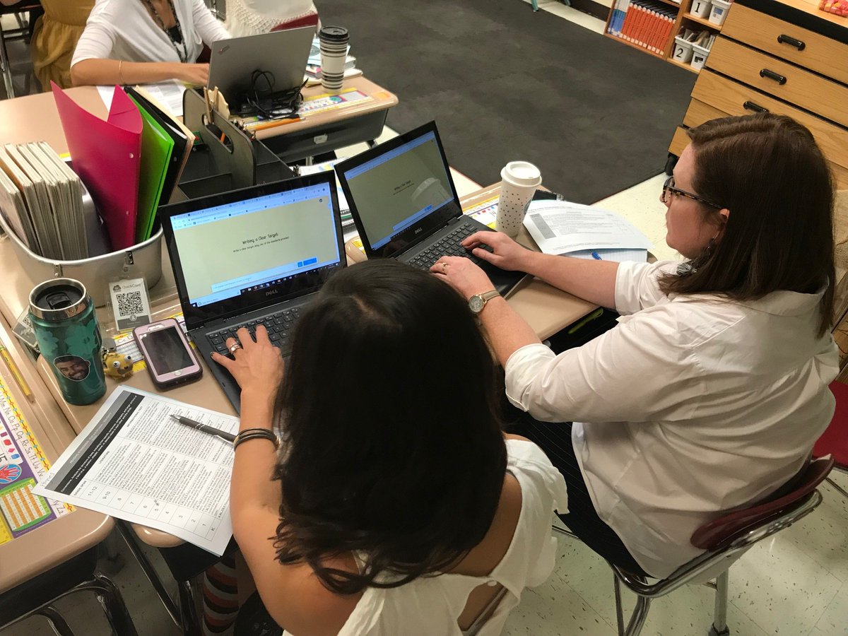 sara_hendrix4's tweet photo. New Teachers were able to apply their learning on writing and teaching clear targets during this new teacher meeting. Mentors supplied content specific standards for each of their teachers to deconstruct and write in kid-friendly terms using @nearpod #cmcssinduction https://t.co/WPRcS7pPK9