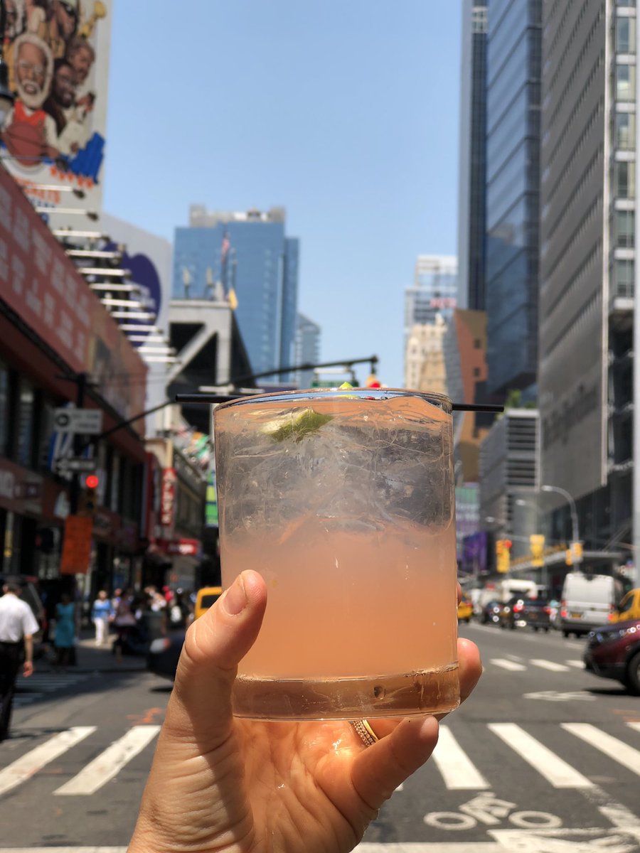 Cheers to another nice Friday!!
#nycdrinks