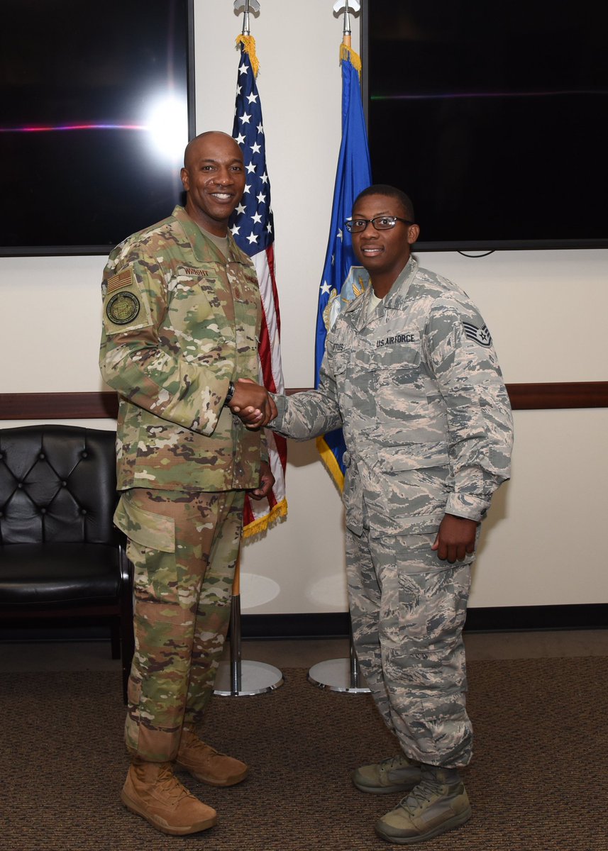 USSF_SSC's tweet photo. 1/2: Congratulations to these outstanding Airmen! They have been coined by @cmsaf18 for their hard work, dedication and invaluable contribution to SMC, 61st ABG and to the #USAF!
#deftAF #digitalAF #disruptiveAF #LAAFB #SpaceStartsHere #SMC https://t.co/5qRU0vMbx2