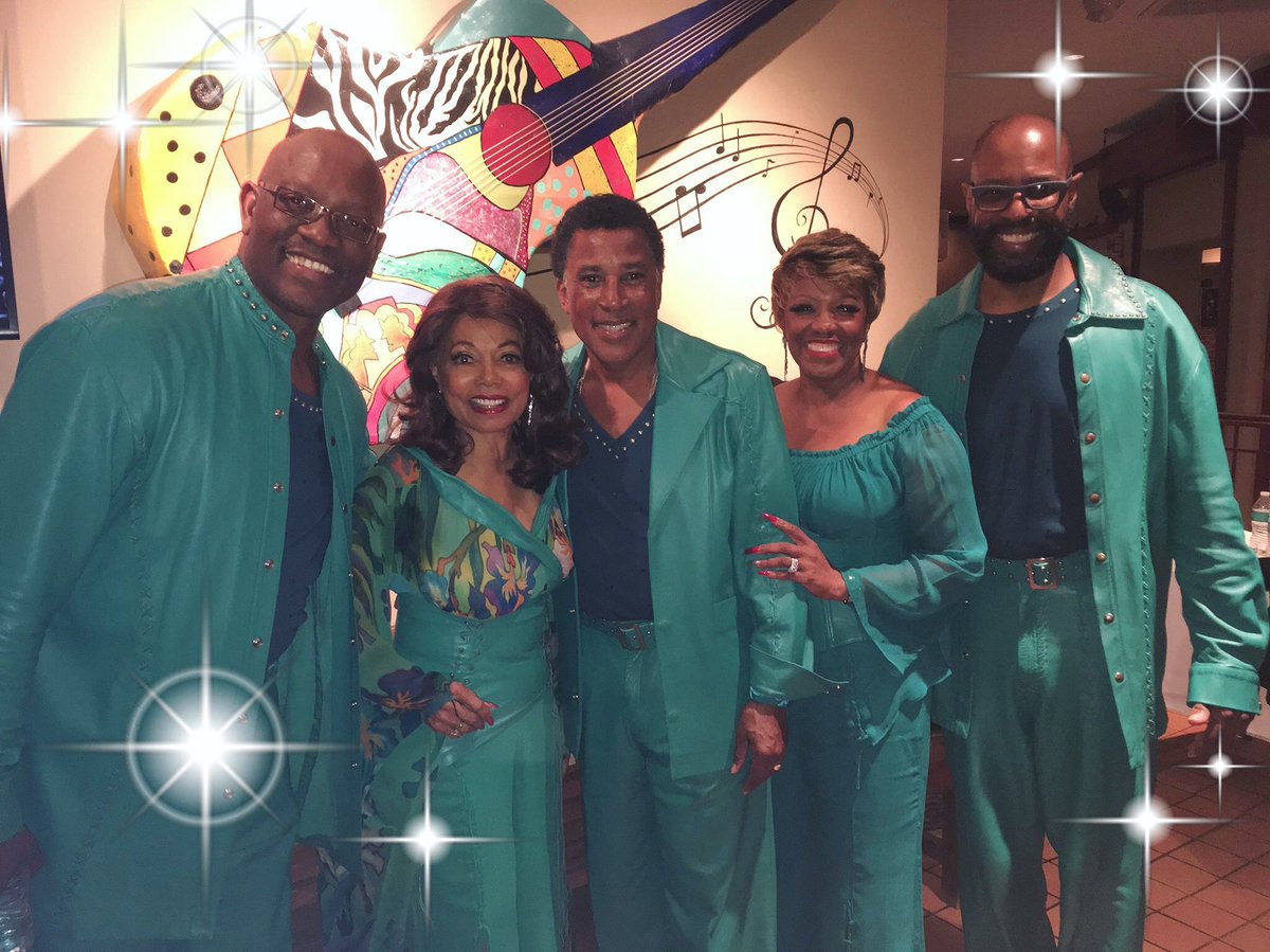 5thdimensionOF's tweet photo. Such wonderful times from our visit at Ram’s Head in Annapolis! #the5thdimension #tourdiaries #monochromeoutfits https://t.co/VMdC5SW2CA