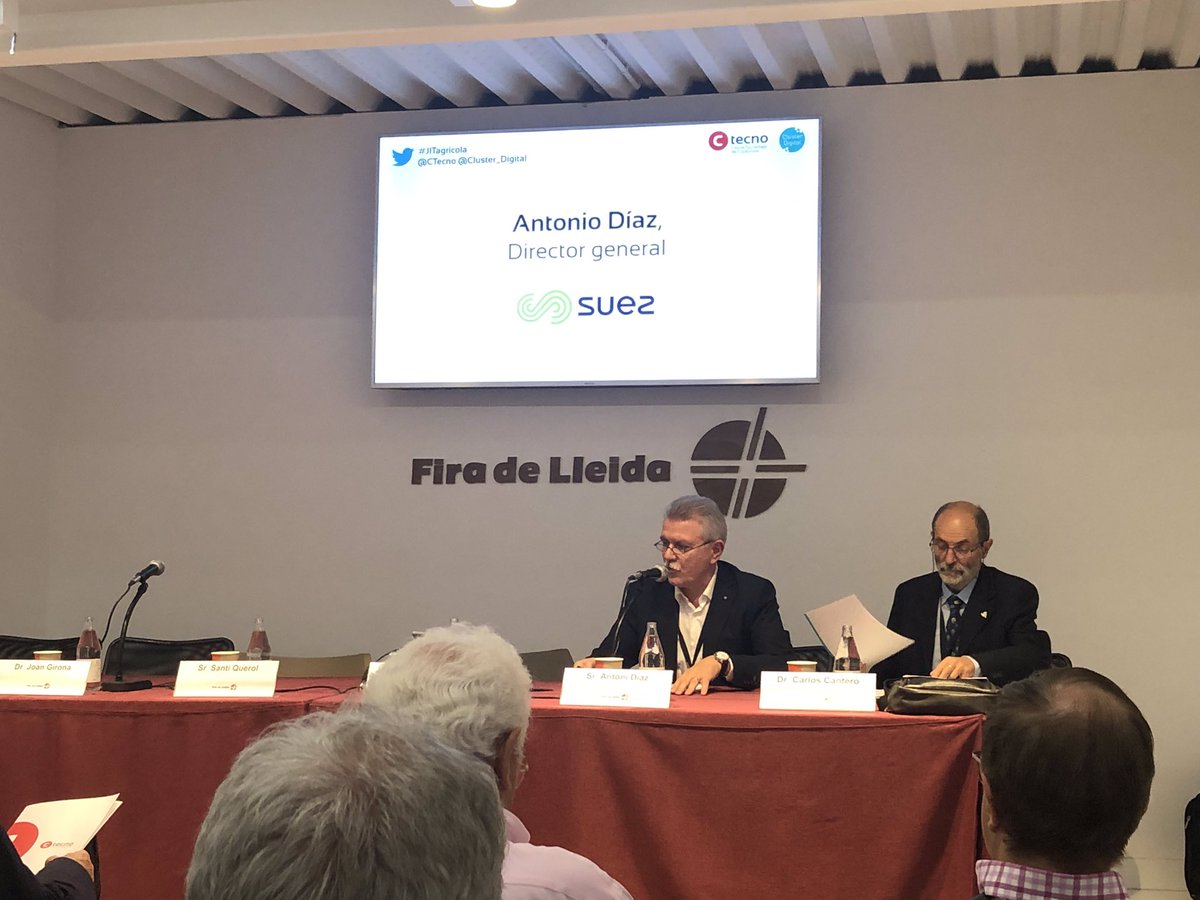 BcnPuffin's tweet photo. #firasantmiquel.Hem asistit jornades “innovació tecnològica en el sector agrícola” organitzada per Cluster Digital i Ctecno.Conferencia/taula “la producció agrícola i el canvi climàtic”:cal gestionar molt be els recursos:les noves tecnologies podn ajdar mlt #transformaciodigital https://t.co/xhY8SOuCQD