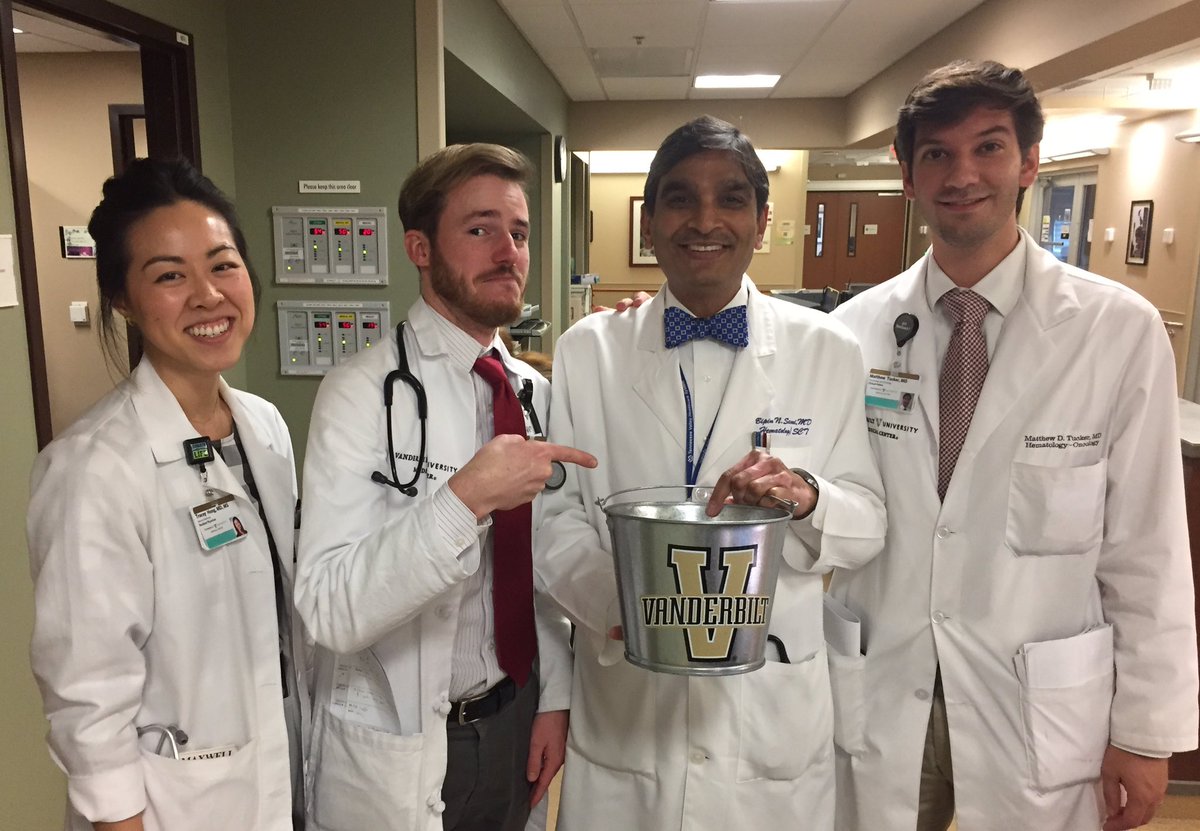 BGriebMD's tweet photo. Big day for @VUMCMedicineRes #CandyRounds: a new bucket! Iβll be taking nominations for the name of the bucket (or the rounds). Thanks team for all the amazing work you do!!! @BipinSavani @DrJohnMcP https://t.co/0sD6MsZoUR