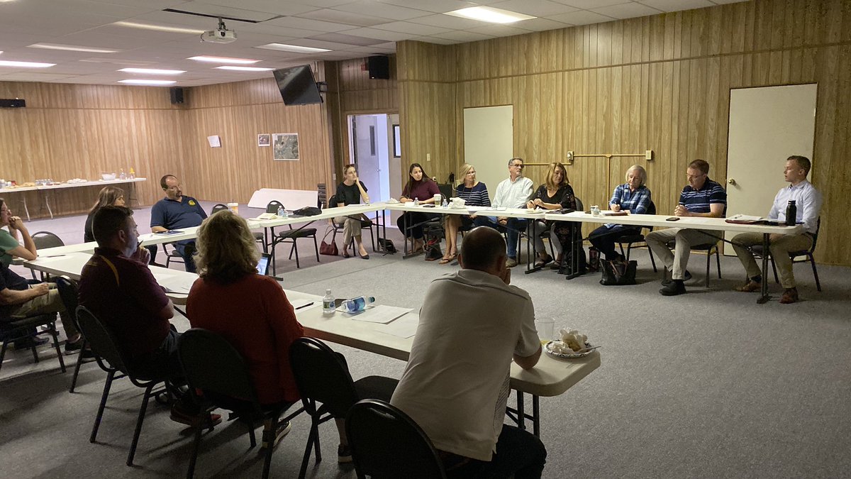 Mayor_Mila's tweet photo. BIG things moving forward! #CopperCorridorBlightBusters met with the @AzCities today about policies to prevent blight in #Arizona. Reps from #GlobeAz, #MiamiAz @LocalFirstAZ @gilacountygov &amp; @ArizonaDEQ @THarris1939 #BlightBusters #AZCopperCorridor #togetherwearesuperioraz https://t.co/4E7qrGFT8q