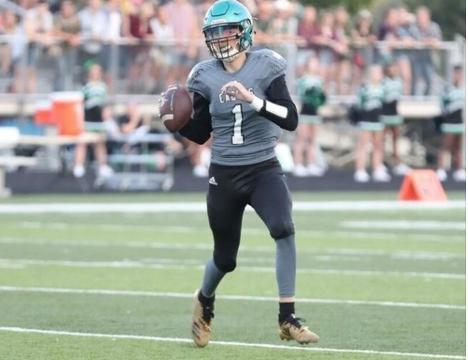 6starfootballMO's tweet photo. RANKING: Top STL QB prospects (2021) — Taking a look at some of the top STL QB prospects to watch this season, including Francis Howell's Alex Pipes and others:

https://t.co/a840bfUhNB https://t.co/Hd6qri8PmS