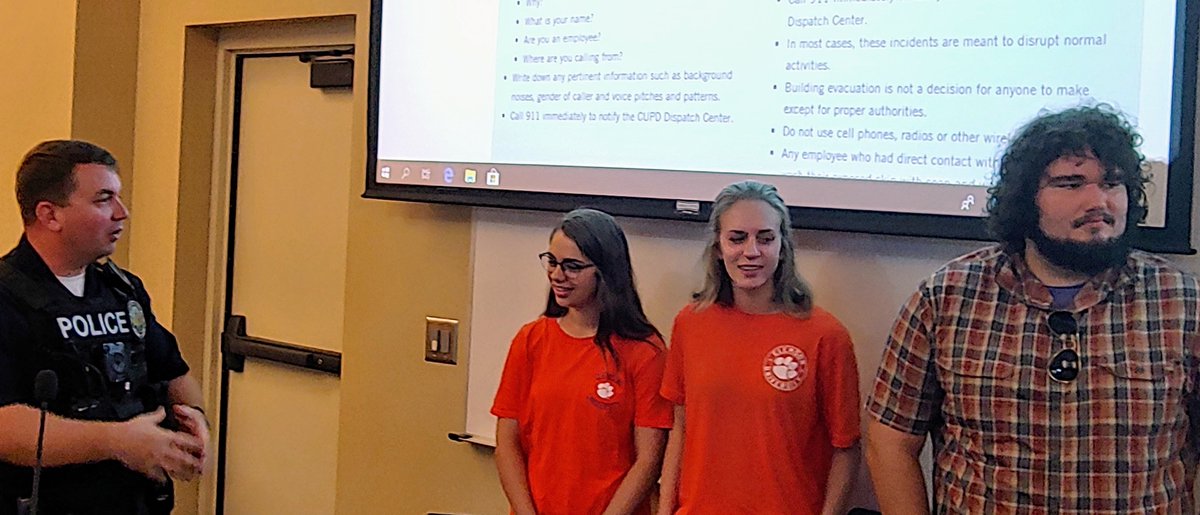 CU_Police's tweet image. Meet Luna, Sgt. Young and CUPD'S EOD K-9 Handlers, Officer Heatherly and Officer Arredondo and a few of Clemson University's finest students.