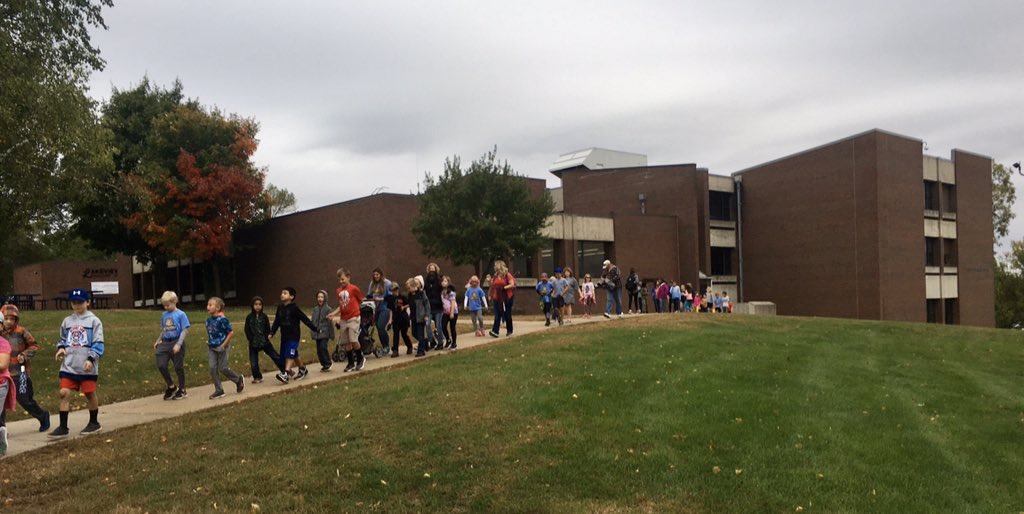 nicksofio's tweet image. Super successful Walk a Thon for our Lakeview school community. Huge thanks to LESO and all of our volunteers who helped make the day special for our students!  #LKCanDoKids #ALASConnectED