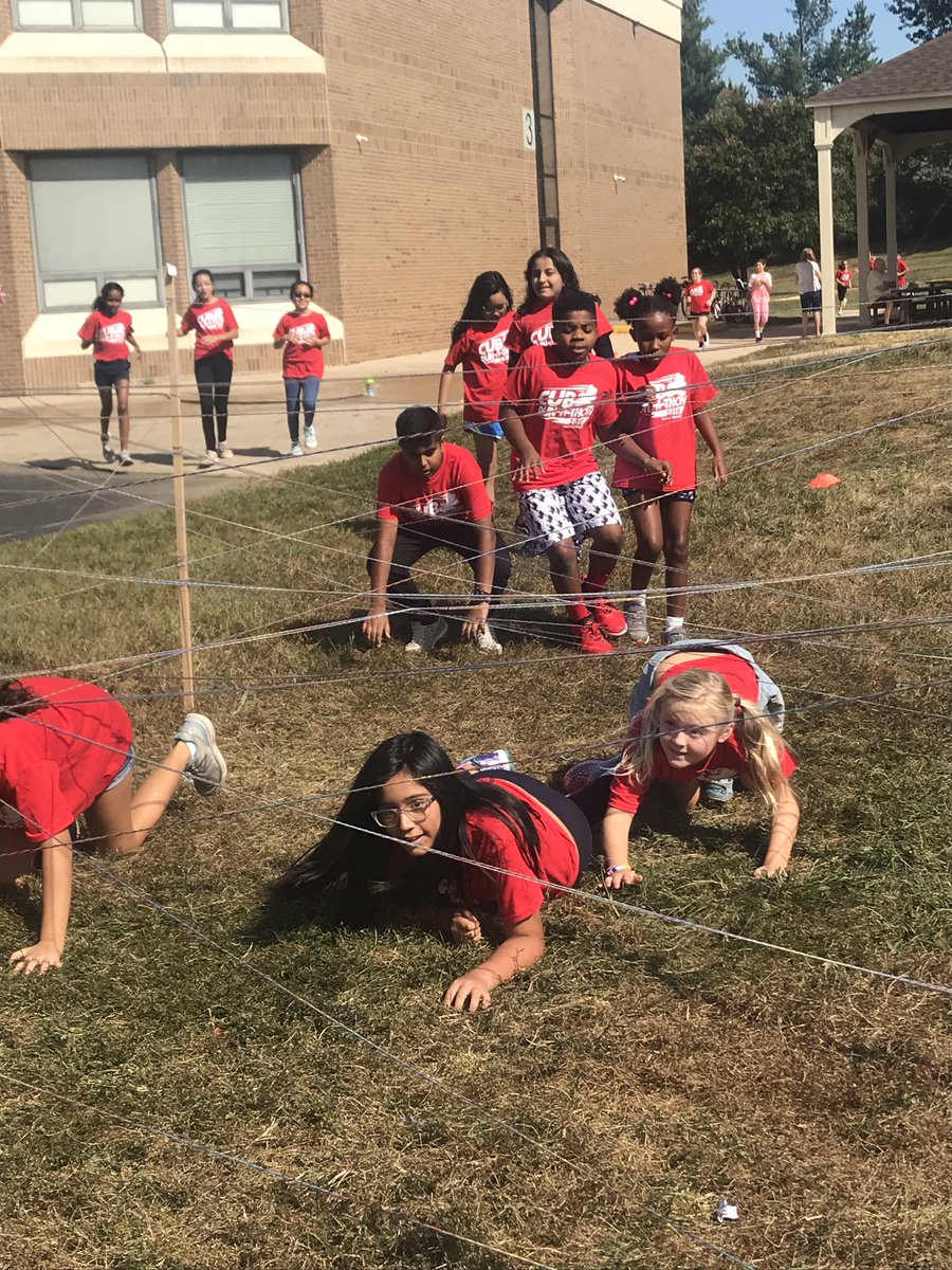 CubRunKCoch's tweet photo. Having a blast at the Cub Run-A-Thon! #schoolspirit #itsfuntorun @CubRunPTA https://t.co/E6NdCdUqf6