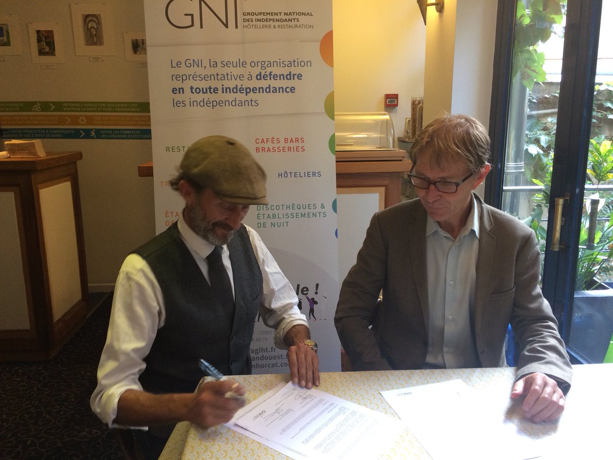 📝 Signature de la convention de partenariat entre le @GNI_CHR &amp; <a href="/ClefVerte/">Clef Verte France</a> ♻️
De nouveaux engagements forts pour un tourisme durable 👏