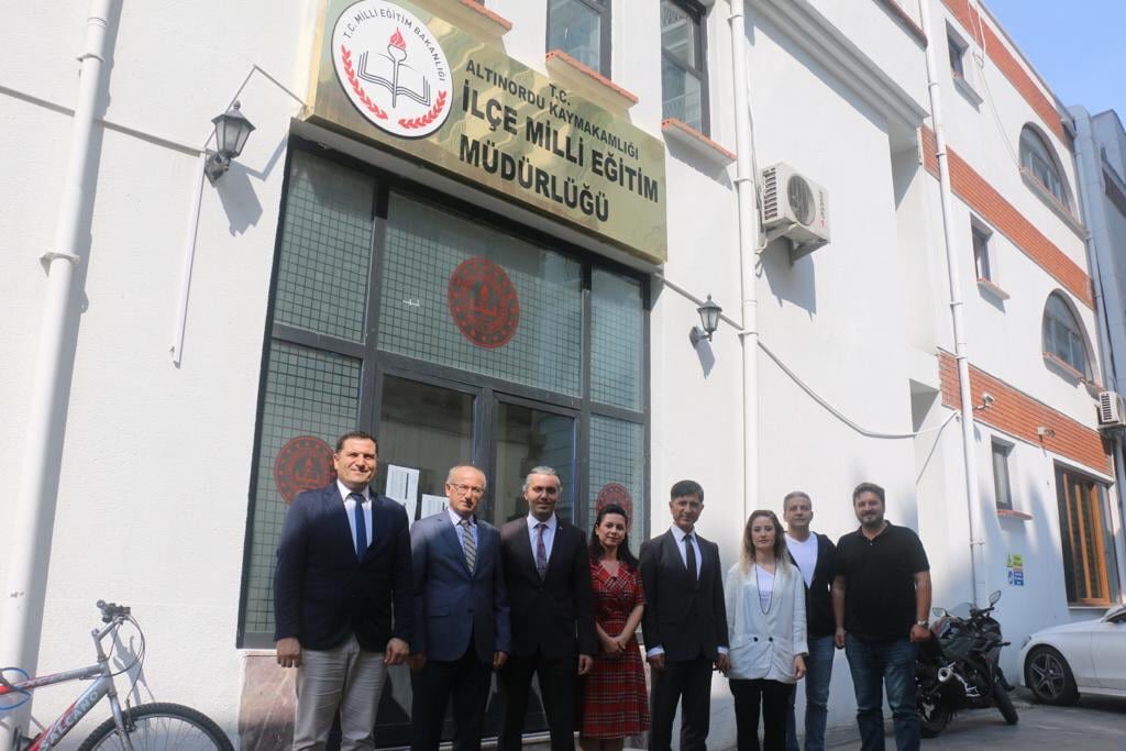 Altınordu Kaymakamımız Sayın Niyazi ERTEN Müdürlüğümüzü Ziyaret Ederek İş ve İşlemler Hakkında Bilgiler Aldı 
#EğitimdeMarkaŞehirAltınordu