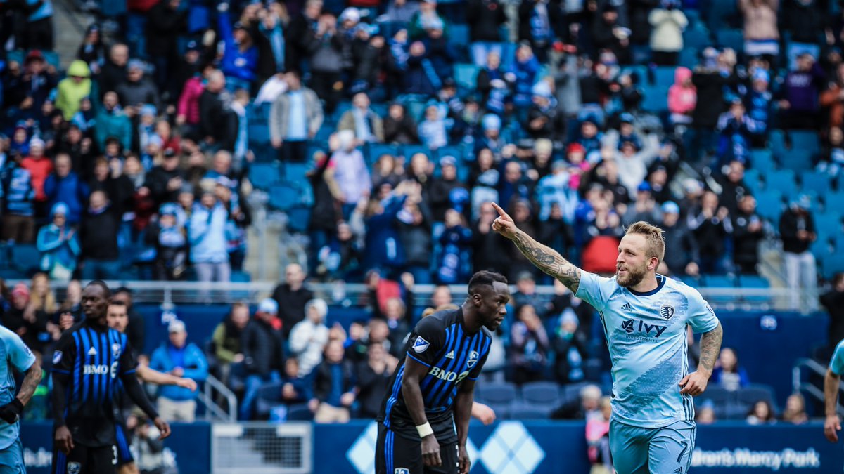 SportingKC's tweet photo. One last time in #TheBlueHell on Sunday.

No one we'd rather play for than you, KC.

🔷💙🔷

#ForGloryForCity https://t.co/LoFgLAcaHz