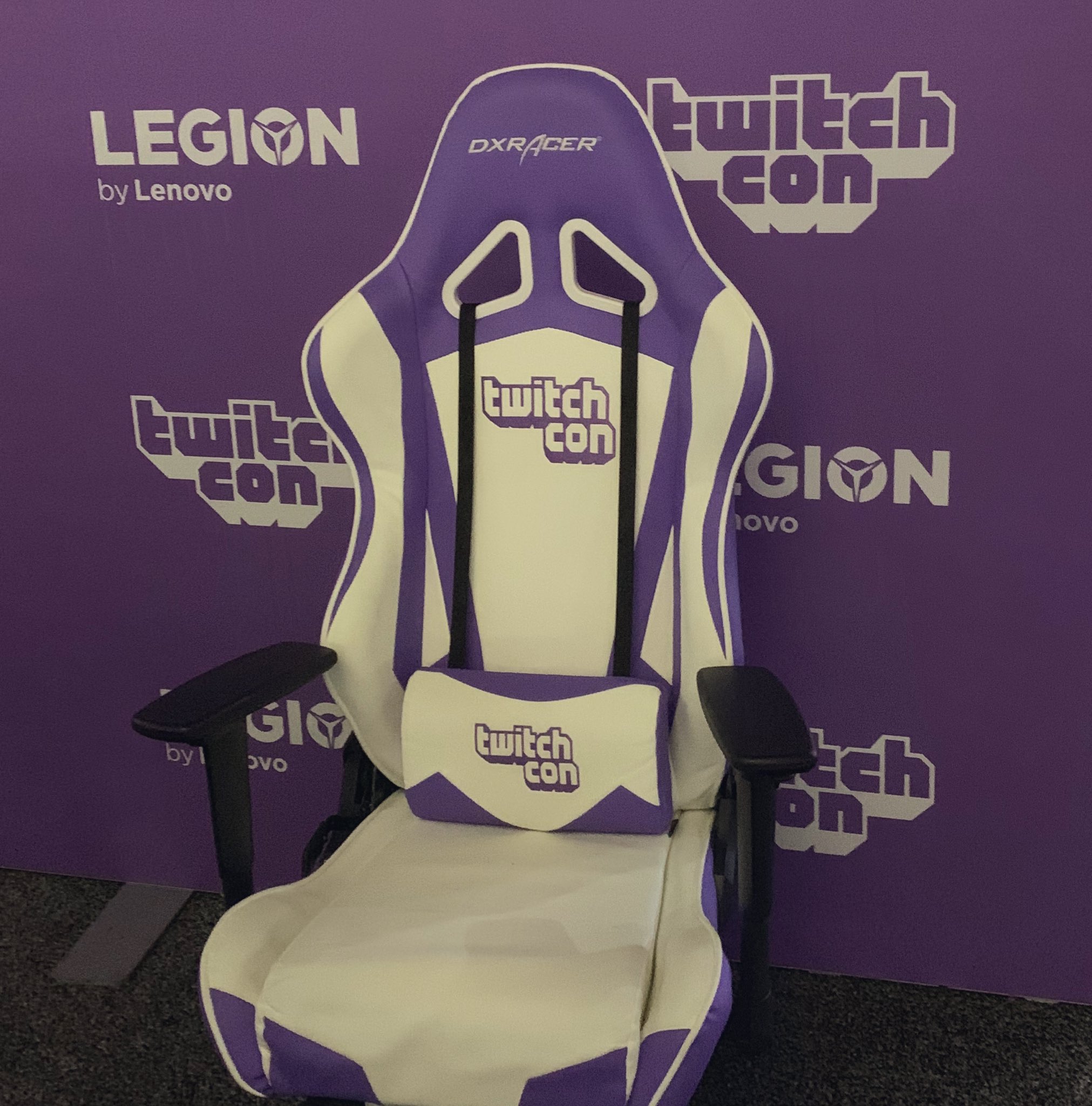 DXRacer 💺 on Twitter: "#TwitchCon19 has begun! 💜 https://t.co ...