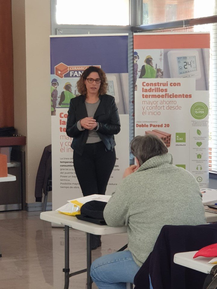 RFselex's tweet photo. #Unicer #EnLosMedios | Muchas gracias @Presudeobras Servicio Informativo de la Construcción, por la nota sobre la capacitación que brindamos a los docentes de la #UOCRA 😀 Podés leer la nota en este link 👉 https://t.co/rDETD8N3TQ https://t.co/GIMDcxANbm