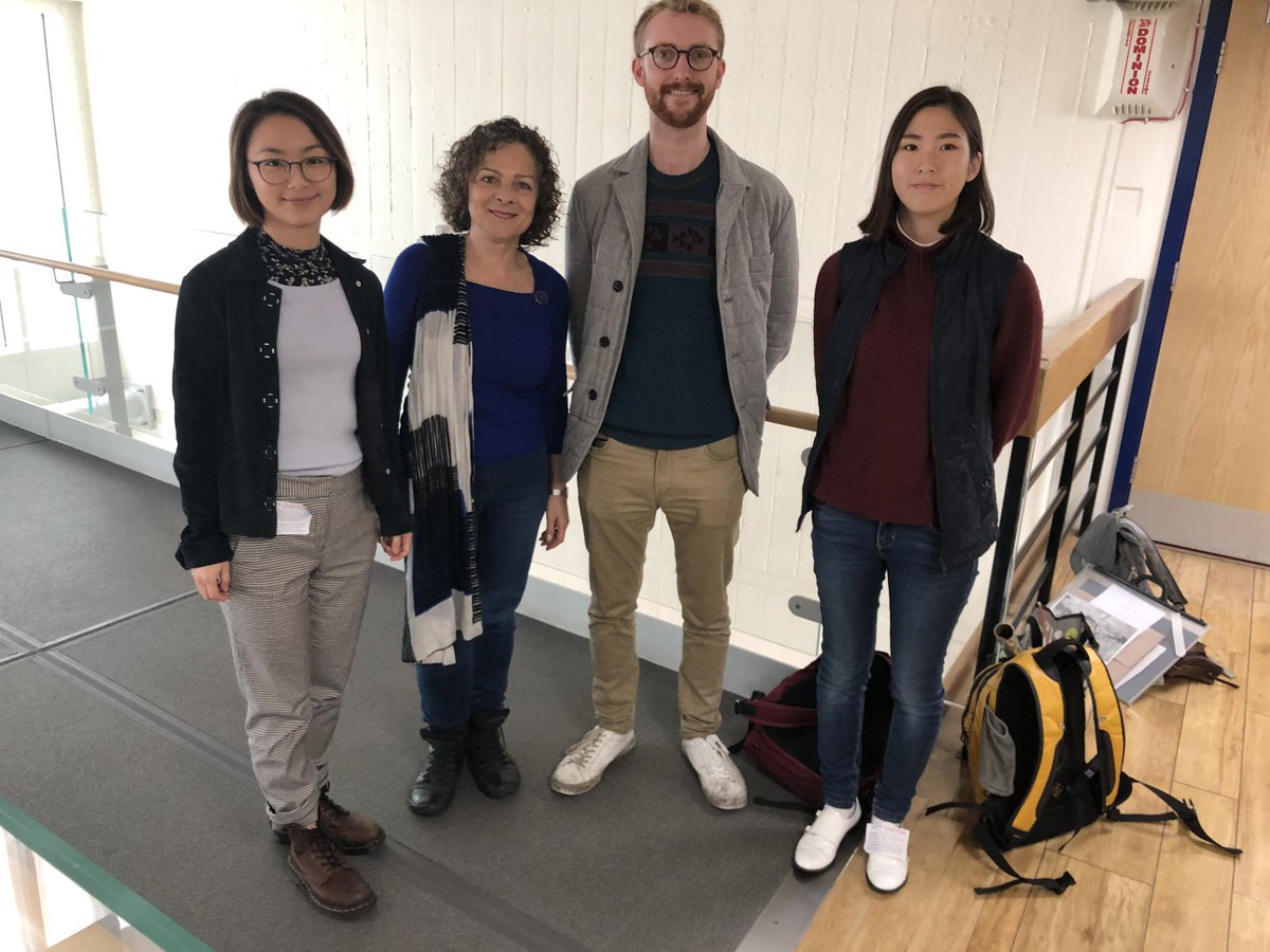 MRC_LMS's tweet photo. Next we had Lois Bentley, Riko Yasumiya and Rose Mengmei Zhou from @csm_news presenting their collaborative work with Jonny Jackson from @KingsCollegeLon . They have been looking at #APictureofHealth and understanding machine learning and artificial intelligence #AI #sciart https://t.co/lx5foV6bZu