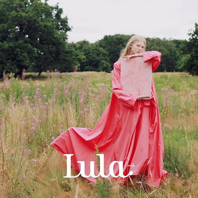 Lula_Japan's tweet photo. #beniiro issue🌷💖
OUT TOMORROW!
***
#lulajapan #issue11 #2019aw #fashion #photography #art #white #fashionstory #tomorrow #fashionmagazine #lula #lulamagazine #red #紅色 #pink #flowers #ninaricci #yokohiramaru #sunnyvintage #share https://t.co/mwIHDwfiyN