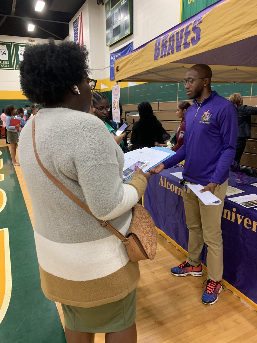 JennKahnAcademy's tweet photo. We spent the morning at the HBCU College Fair &amp; Scholarship Opportunity Network, where they were so impressed with our scholars that they accepted many of them right on the spot.. some with full-ride scholarships! #WeAreWayne @BDUtv_News https://t.co/spxoEojWIn