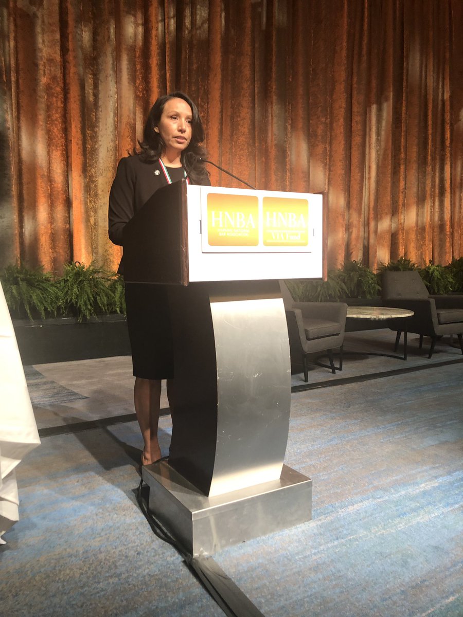 HNBANews's tweet photo. Congratulations to the Hon. Elizabeth Macias, this year’s Ohtli Award recipient! Your dedication to empowering the Hispanic community has inspired us to continue building up young Hispanic talent all around us. #HNBAinNYC https://t.co/OiaS52kXhy