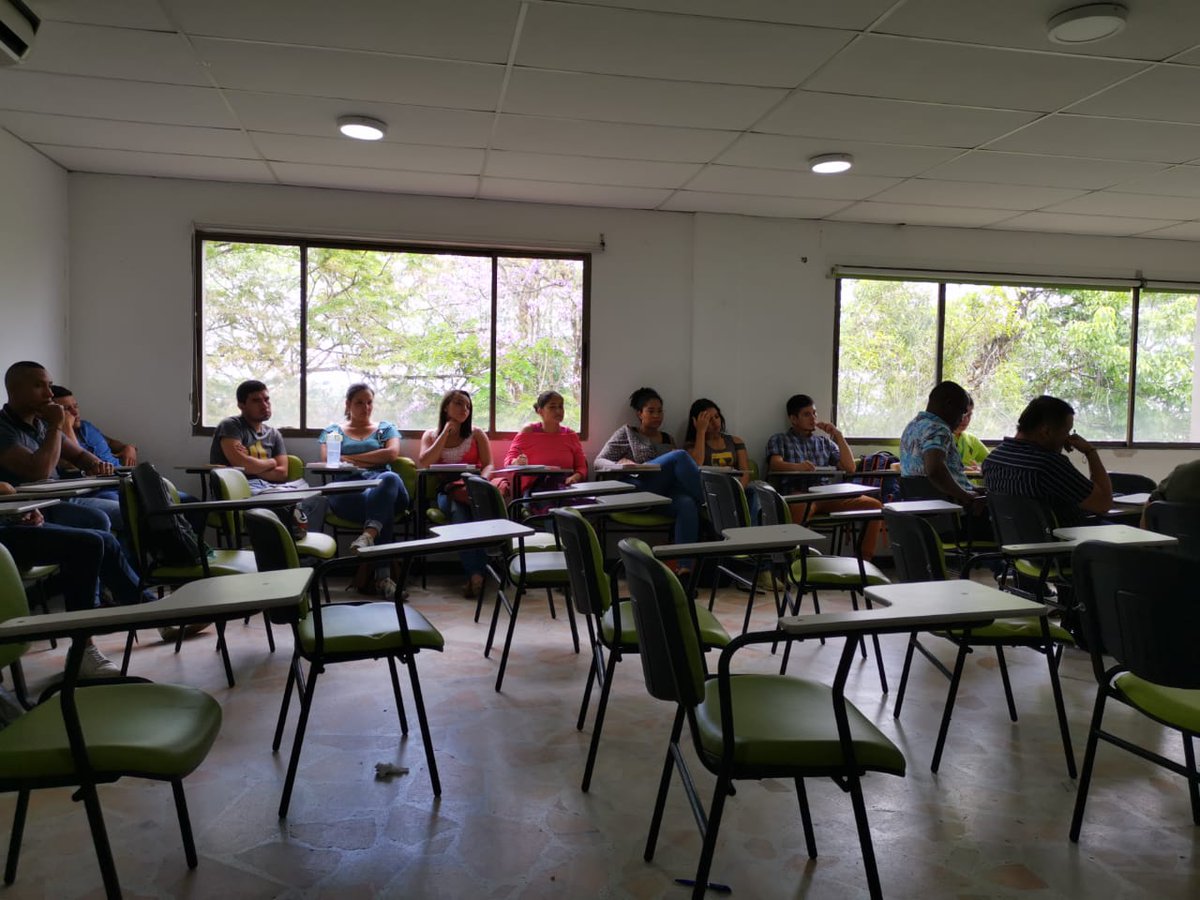 SomosCNPC's tweet photo. Desde #Florencia junto a @MinInterior fortaleciendo a la mesa de jóvenes del departamento en el marco de la #SemanaDeLaParticipacion https://t.co/jNuaOeix5j